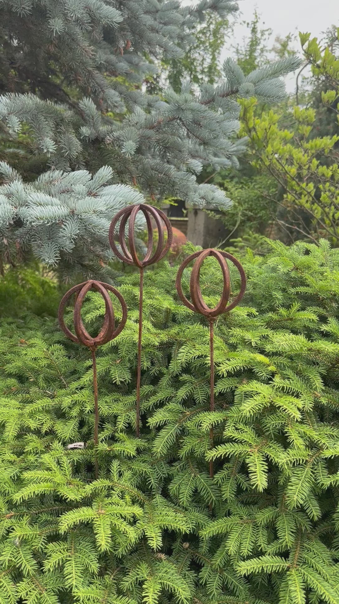 Rustic metal set of 3 will place decorative accent in the garden compositions and landscape, create an atmosphere of romance and coziness in your home.