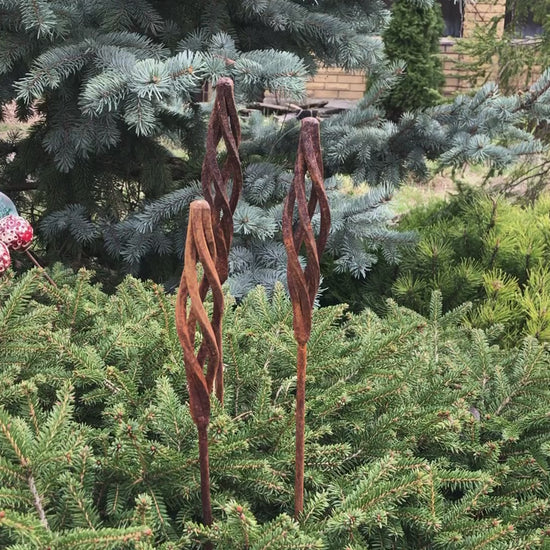 Rusty flower buds set of 3, 3 Rusty flowers garden stakes, Metal garden decor, metal yard art, outdoor metal decor, Rusty metal garden art