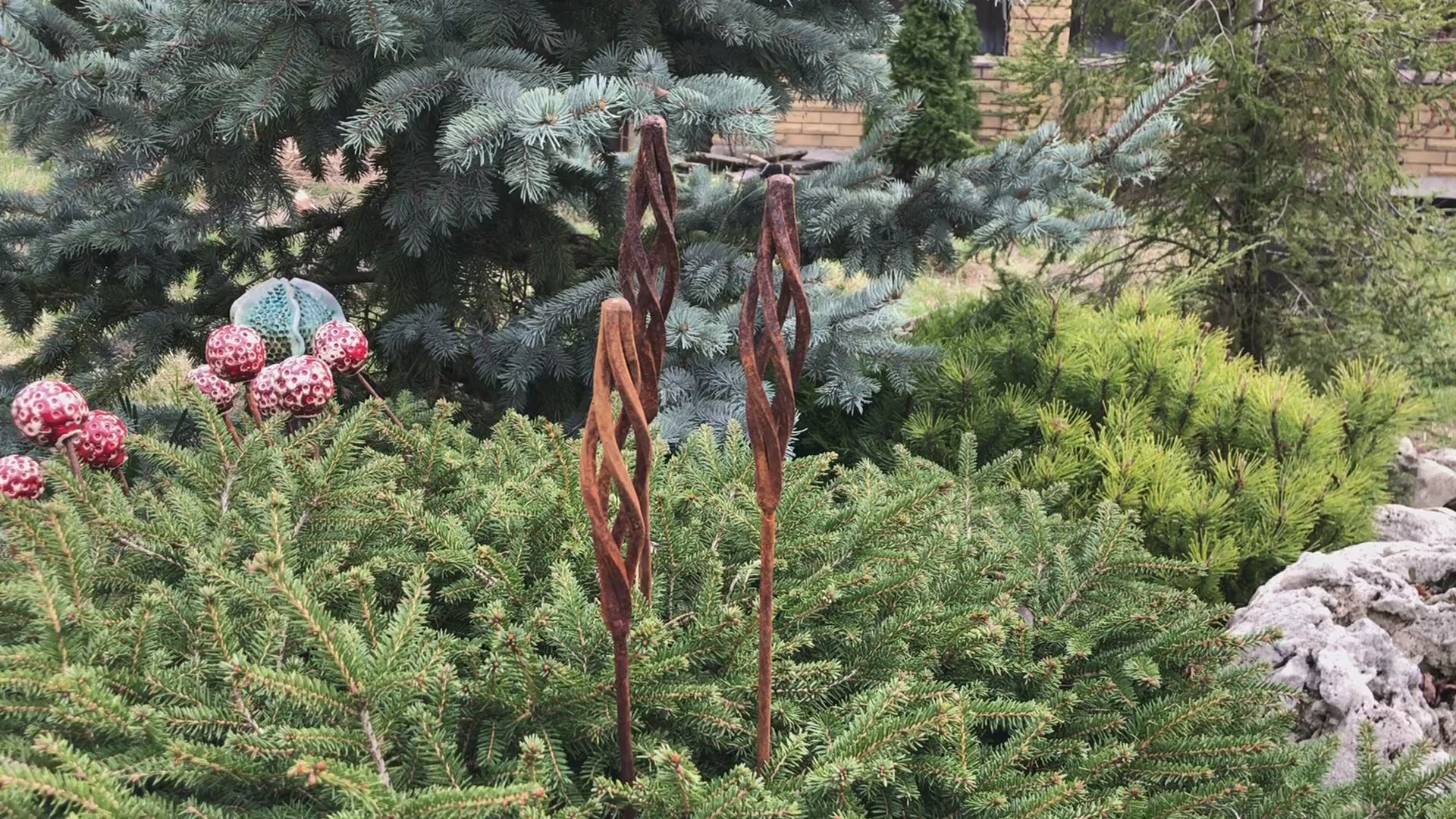 Rusty flower buds set of 3, 3 Rusty flowers garden stakes, Metal garden decor, metal yard art, outdoor metal decor, Rusty metal garden art