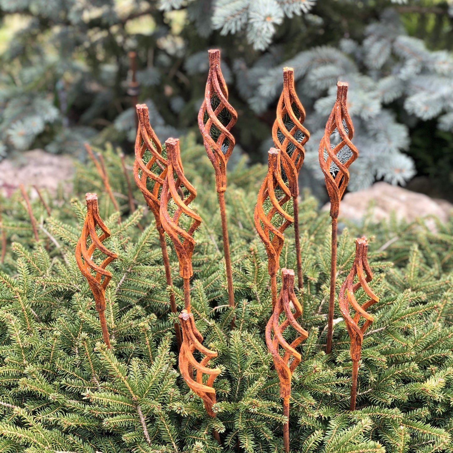 Rusty flowers set of 10, Metal flower garden stake, Metal yard art, Outdoor metal decor, Rusty metal garden decor