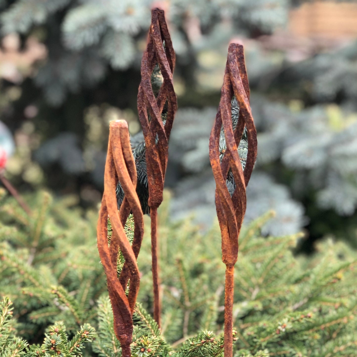 Rusty flower buds set of 3, 3 Rusty flowers garden stakes, Metal garden decor, metal yard art, outdoor metal decor, Rusty metal garden art