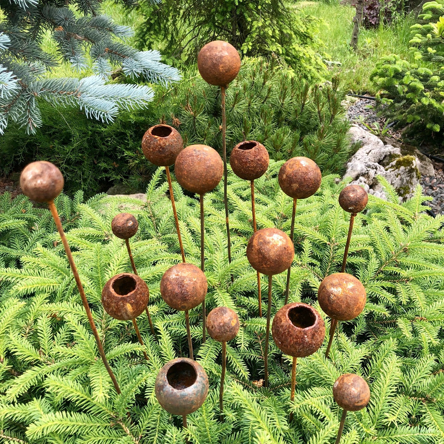 Rusty flowers set of 16, Metal Flower garden decor, Metal garden decor, metal yard art, outdoor metal decor, Rusty metal garden decor