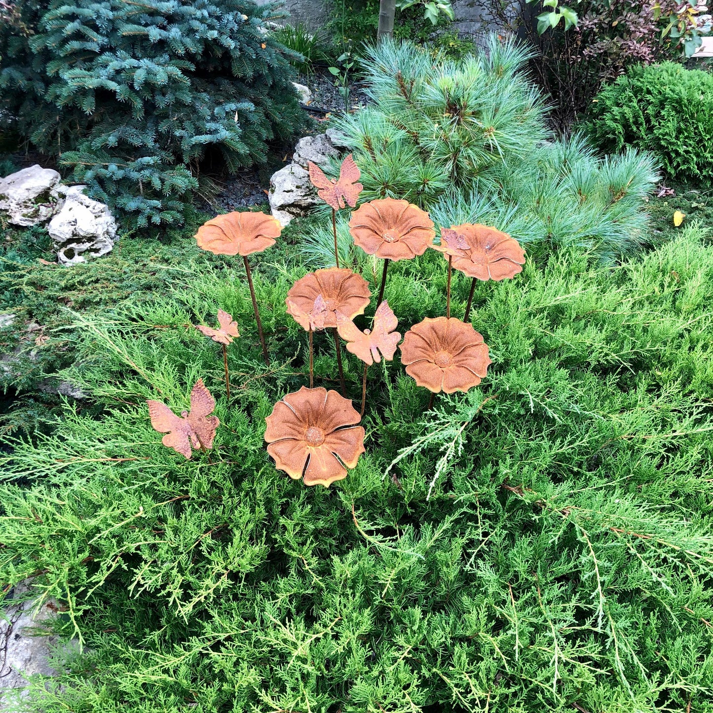 Rusty flowers&butterflies, Rusty flowers and butterflies garden stakes, Metal garden decor, metal yard art, outdoor metal decor