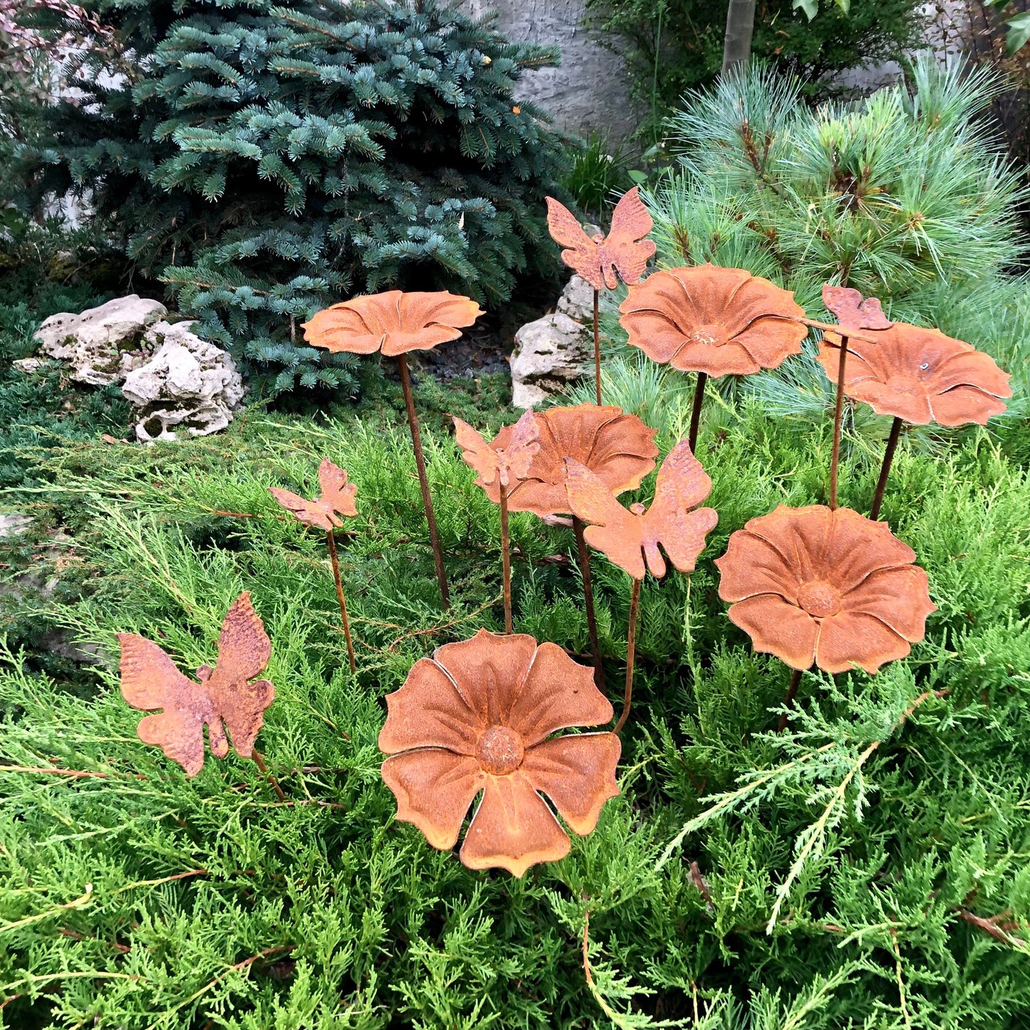 Rusty flowers&butterflies, Rusty flowers and butterflies garden stakes, Metal garden decor, metal yard art, outdoor metal decor