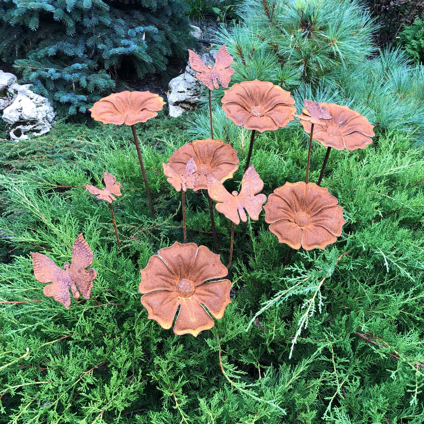 Rusty flowers&butterflies, Rusty flowers and butterflies garden stakes, Metal garden decor, metal yard art, outdoor metal decor