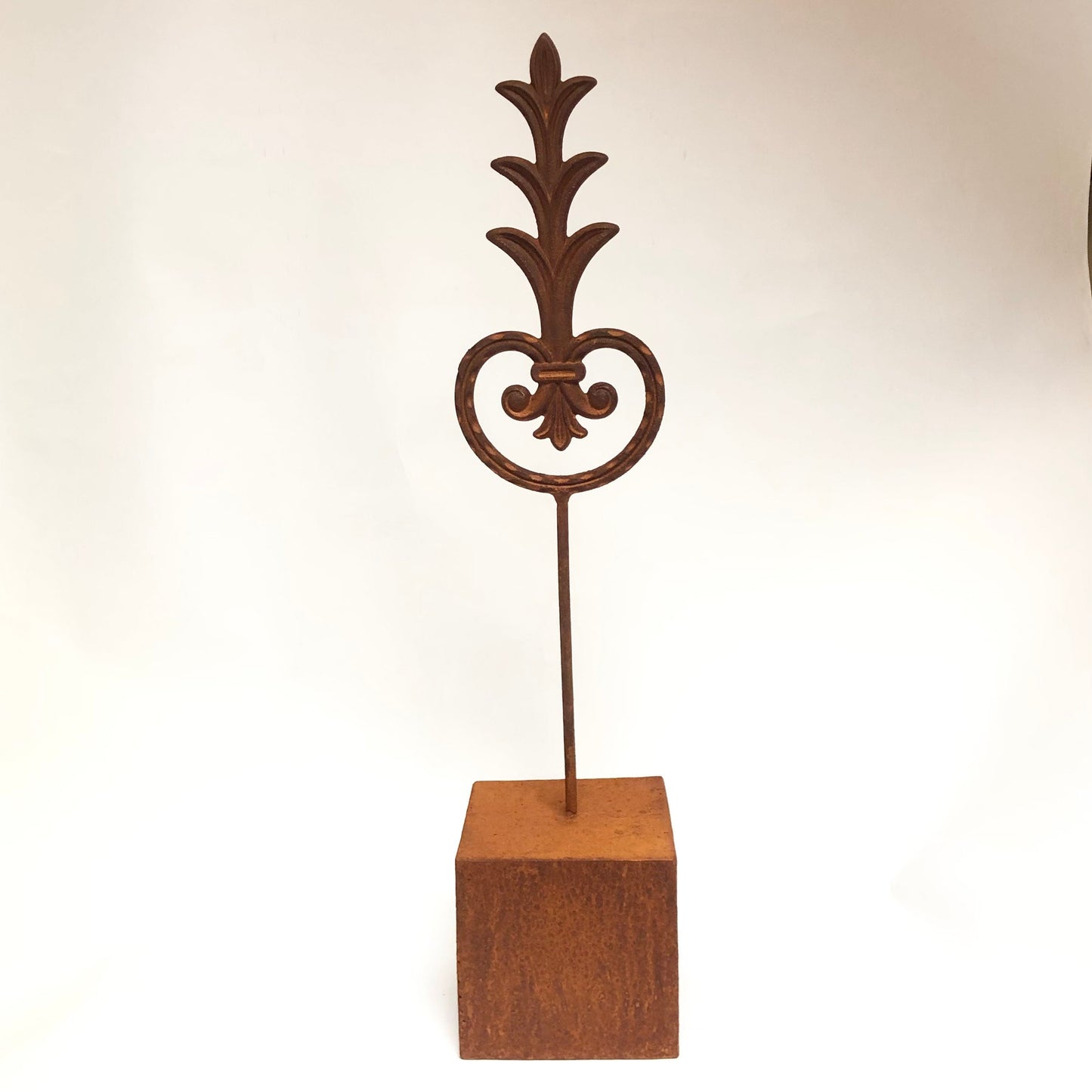 Rusty Metal Finial Home Sculpture: Elevate Your Space with Rustic Iron Decor, Perfect for Rustic Home Decor and Rustic Sculpture Enthusiasts.