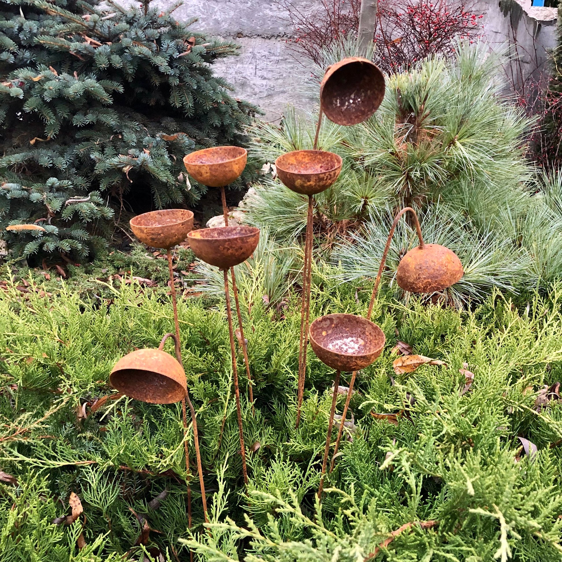 Rusty flower garden stakes, Flowers garden decor, Metal garden decor, metal yard art, outdoor metal decor, Rusty metal garden decor