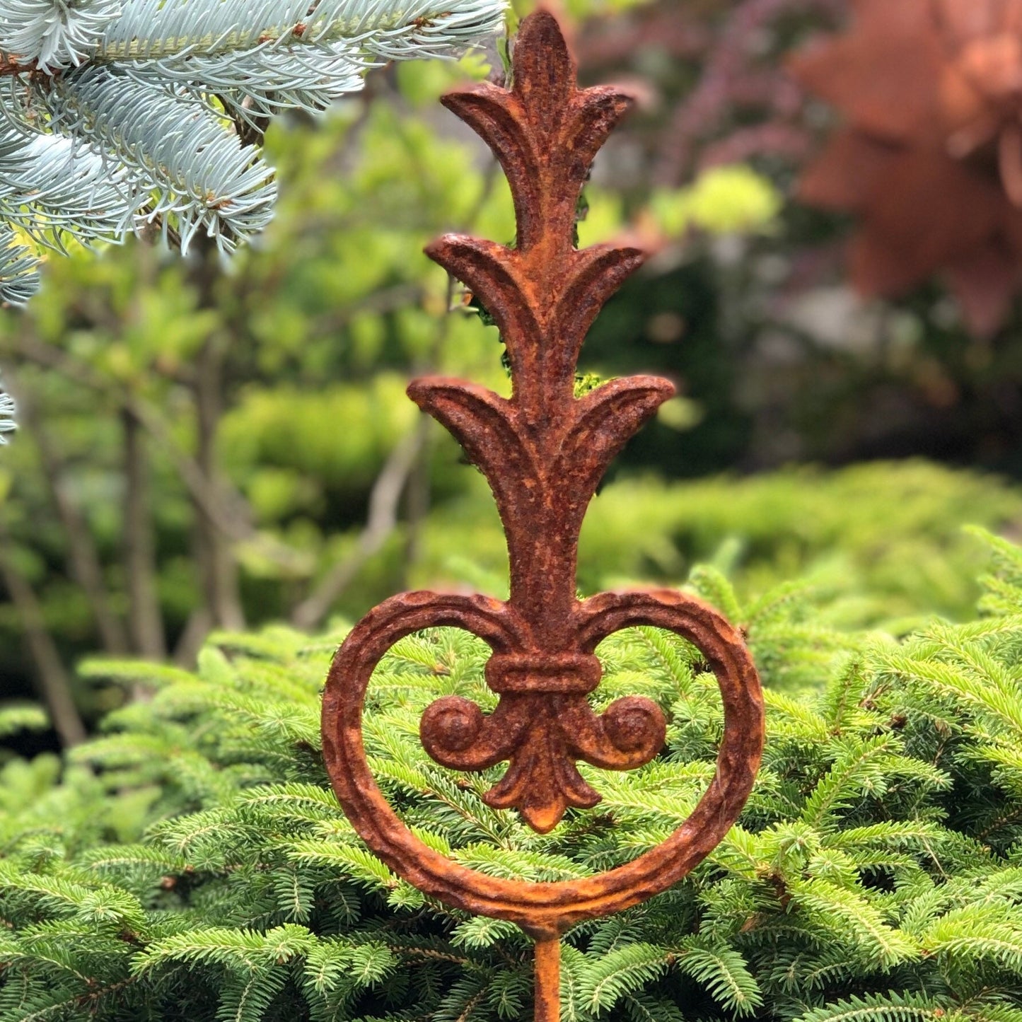 Rusty Metal garden stakes, Rusty garden finial, Metal garden decor, metal yard art, outdoor metal decor, Rusty metal garden decor