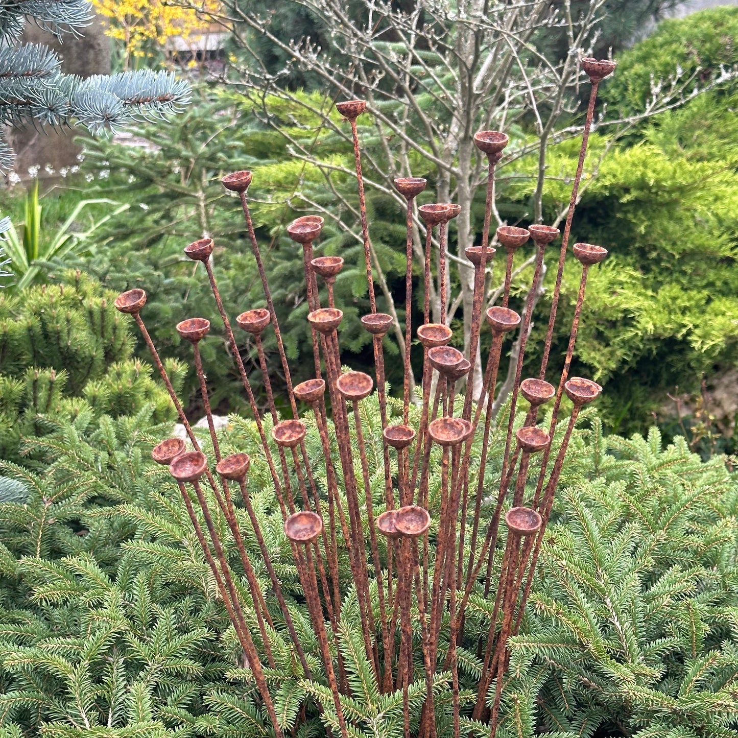 Set of 40 Rusty Tiny Flowers Garden Stakes: Charming Metal Decor for Your Garden and Yard.