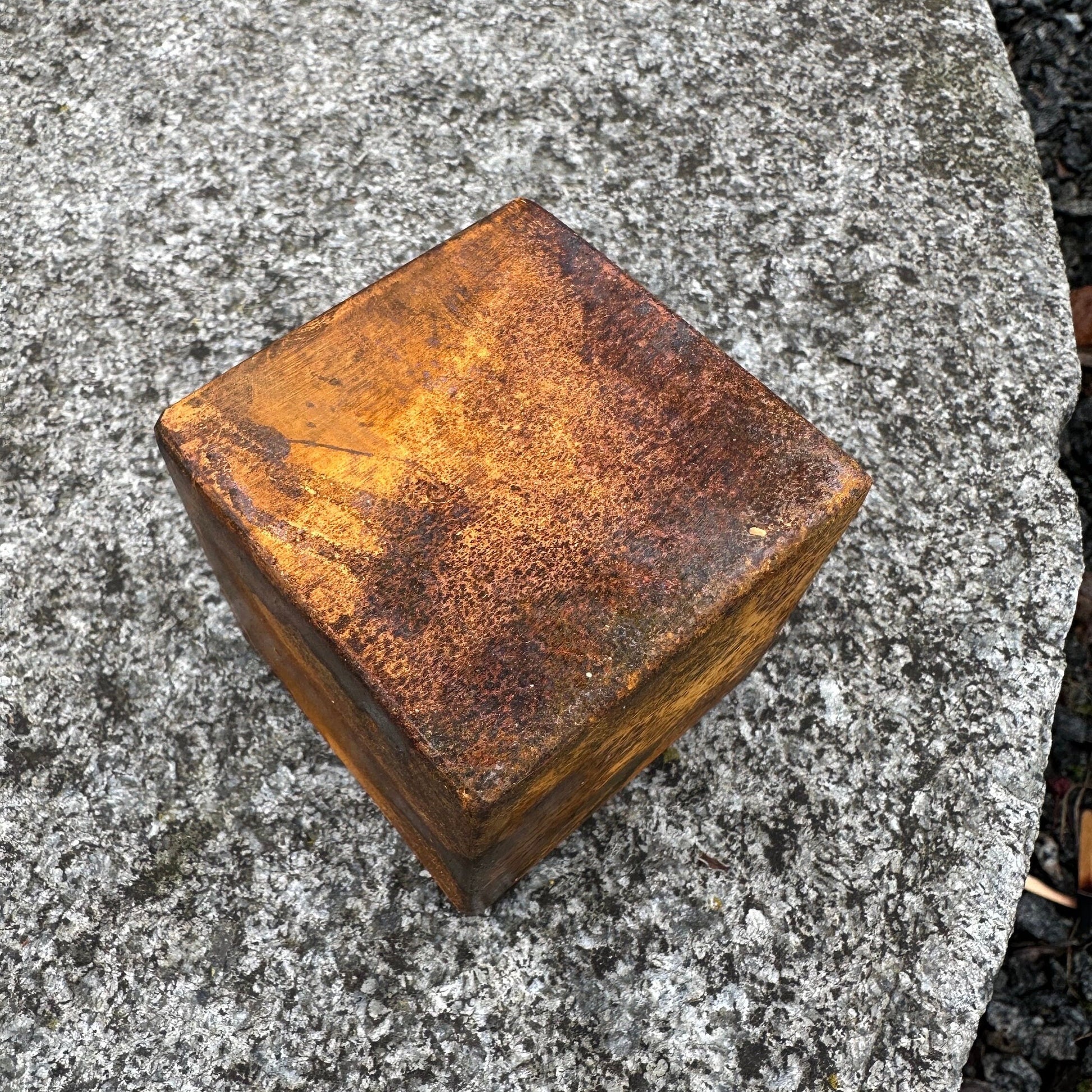 Rusty Zen Metal Cube Garden and Home Decor - Contemporary Sculpture for Meditation Spaces and Outdoor Gardens