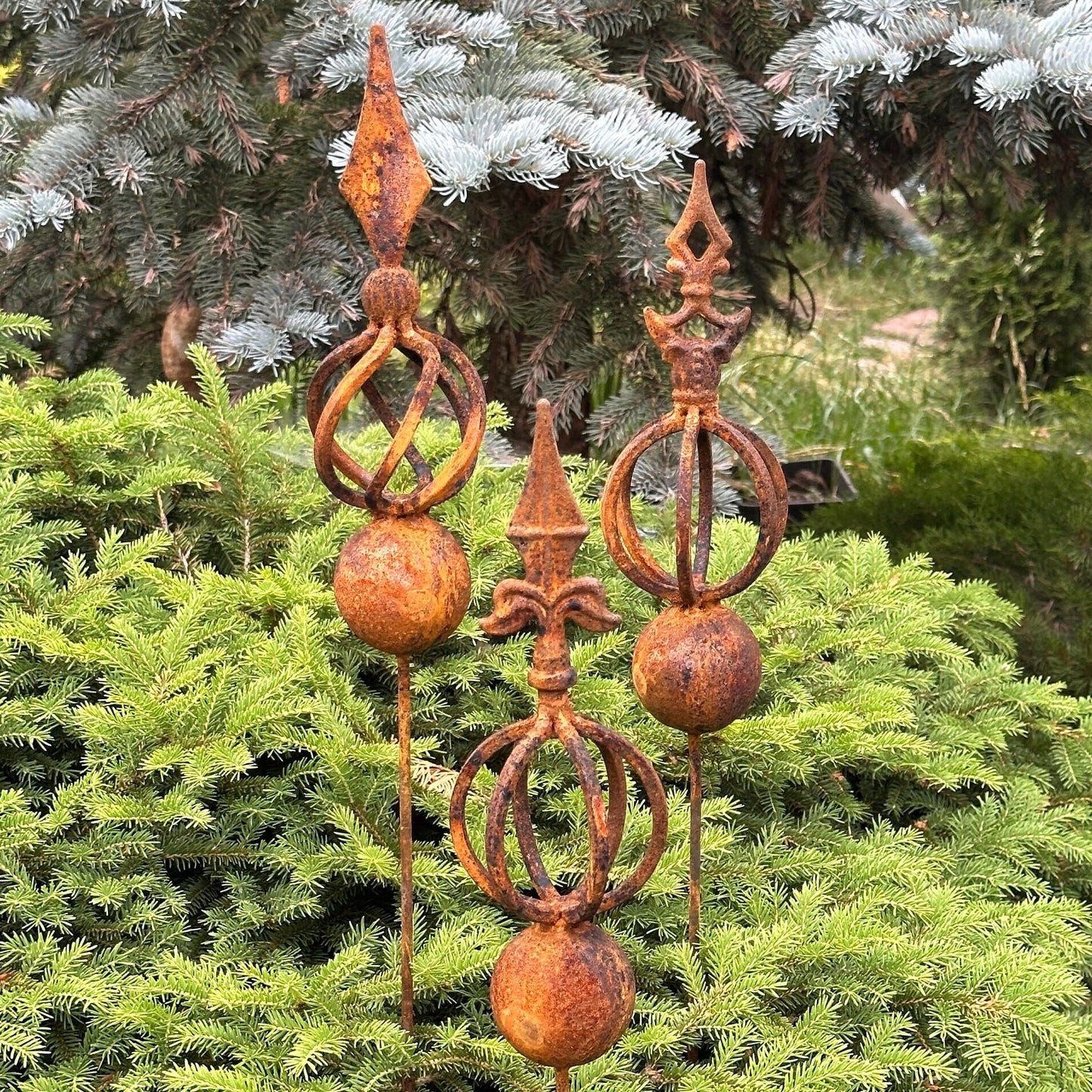 Rusty Metal garden stakes, Rusty garden finial, Metal garden decor, outdoor garden metal decor, Rusty metal garden decor