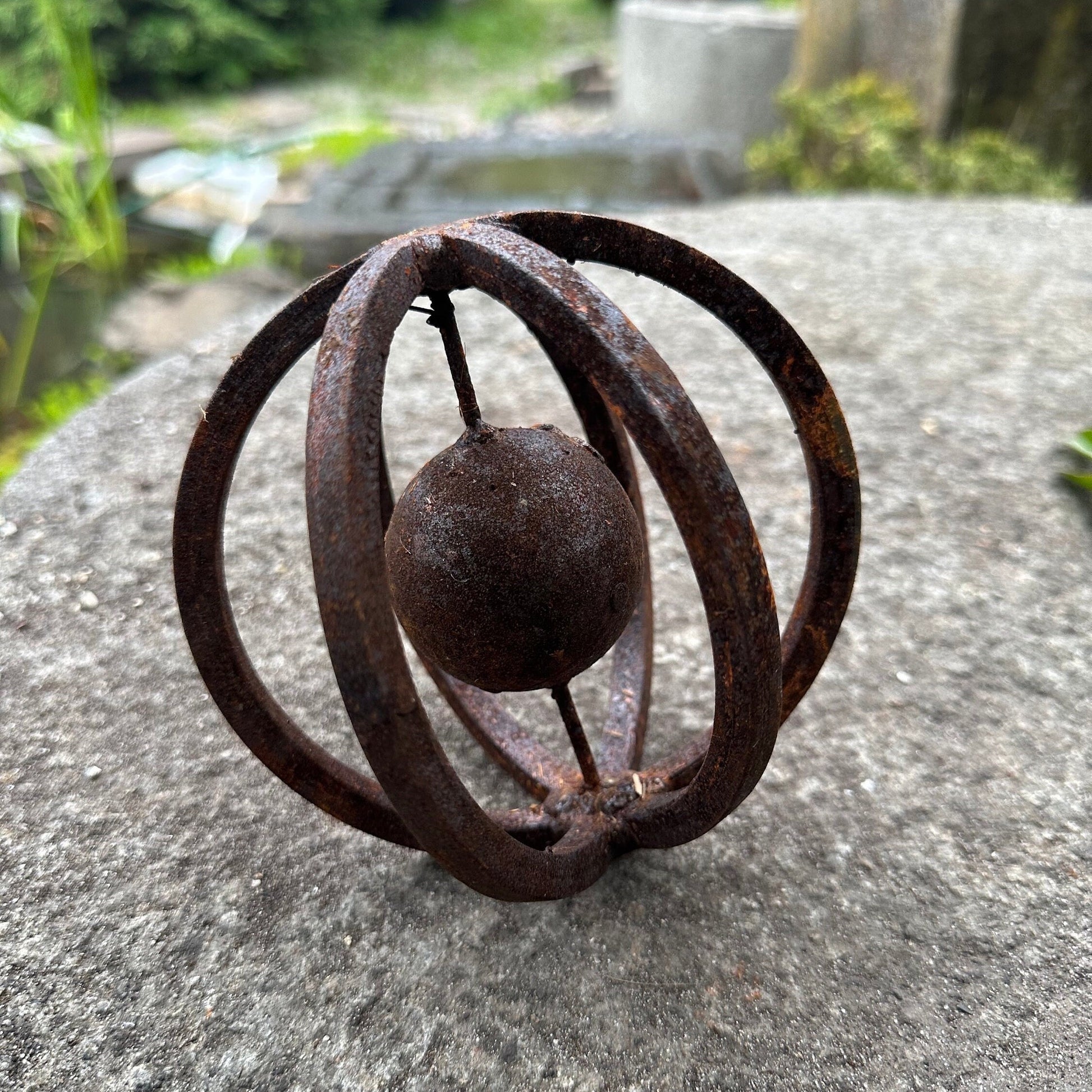 Rusty Metal Spheres Outdoor Garden Decor - Give a Touch of Zen Art