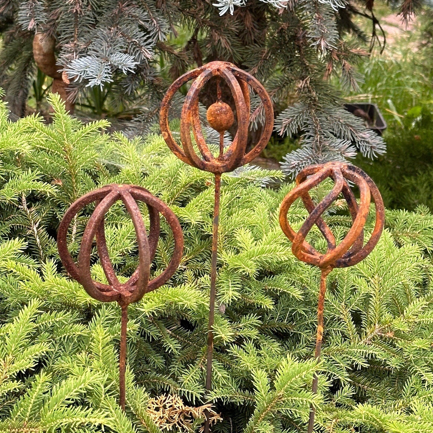 Modern minimalist garden stakes, Rusty Metal garden outdoor decor