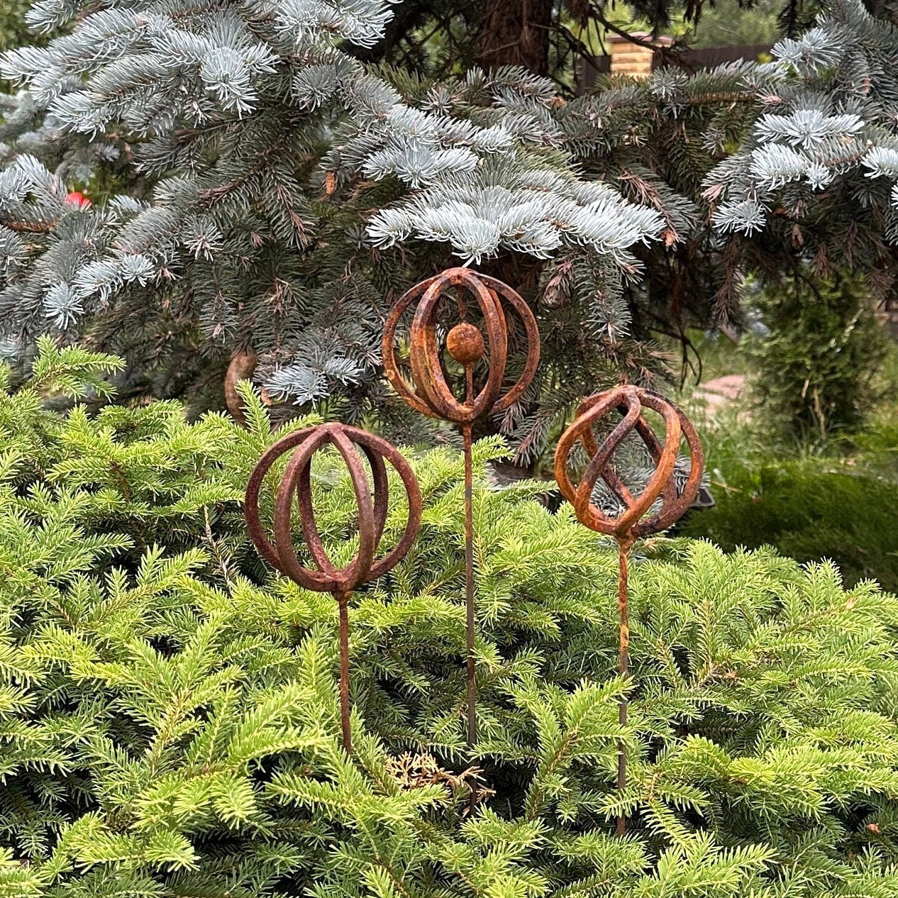 Modern minimalist garden stakes, Rusty Metal garden outdoor decor