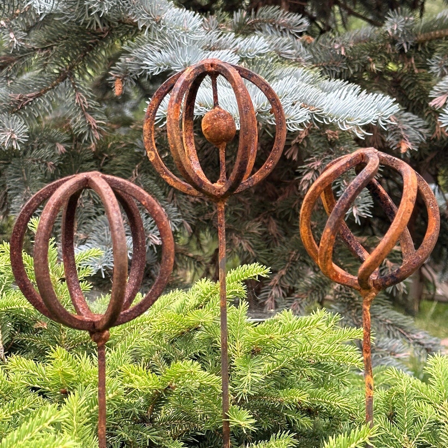 Modern minimalist garden stakes, Rusty Metal garden outdoor decor