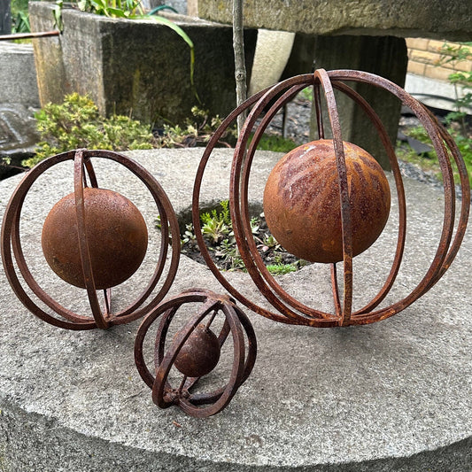 Set of 3 Rusty Metal Spheres Outdoor Garden Decor - Give a Touch of Zen Art