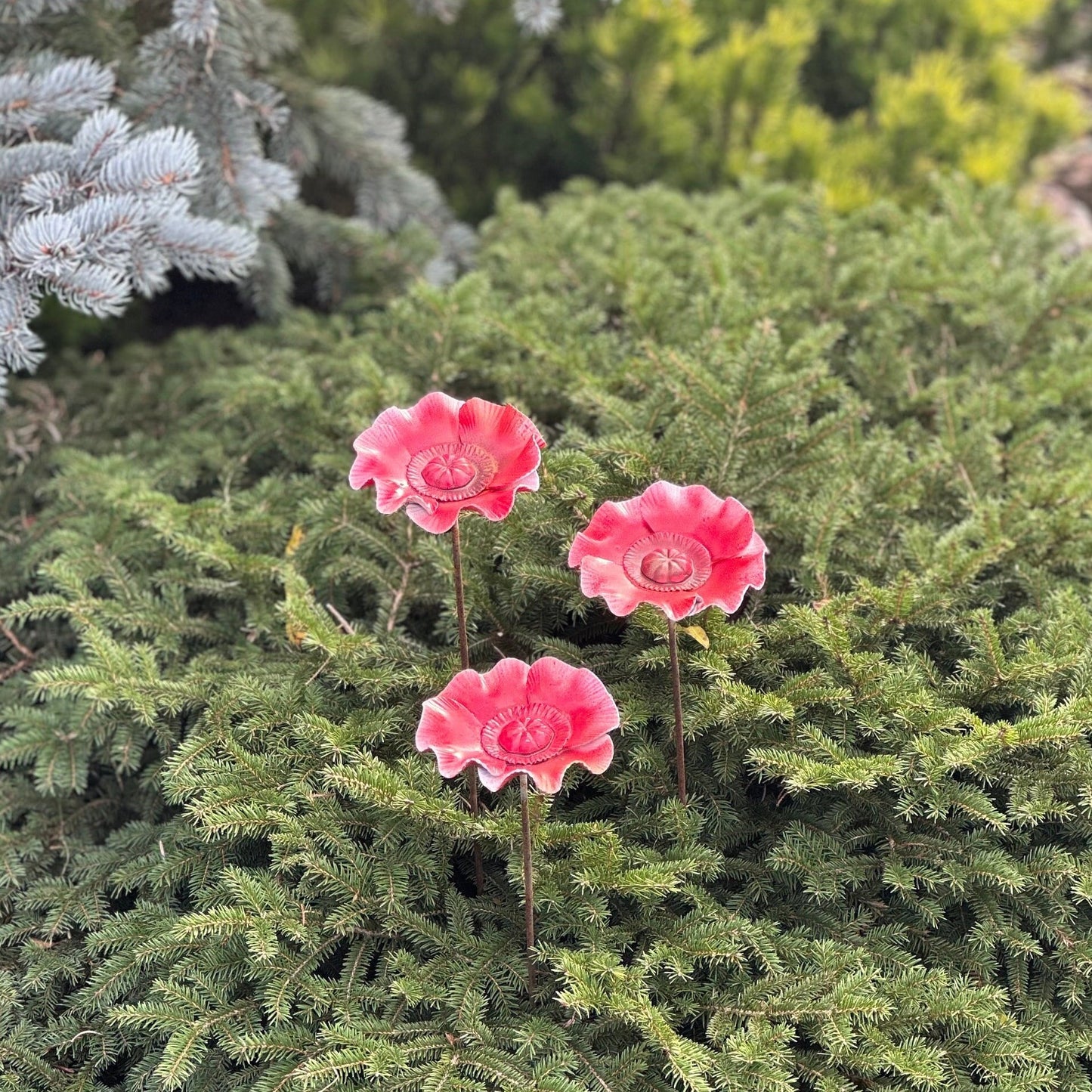 Colorful Metal flowers set of 3 - Add a pop of color to your outdoor garden