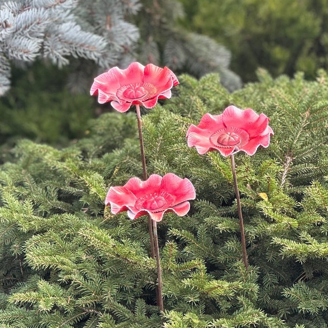 Colorful Metal flowers set of 3 - Add a pop of color to your outdoor garden