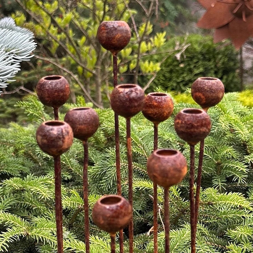 Set of 10 Rusty Tiny Flowers: Rustic Metal Garden Decor Perfect for Enhancing Your Outdoor Space, Ideal for Metal Rain Catchers and Yard Art.