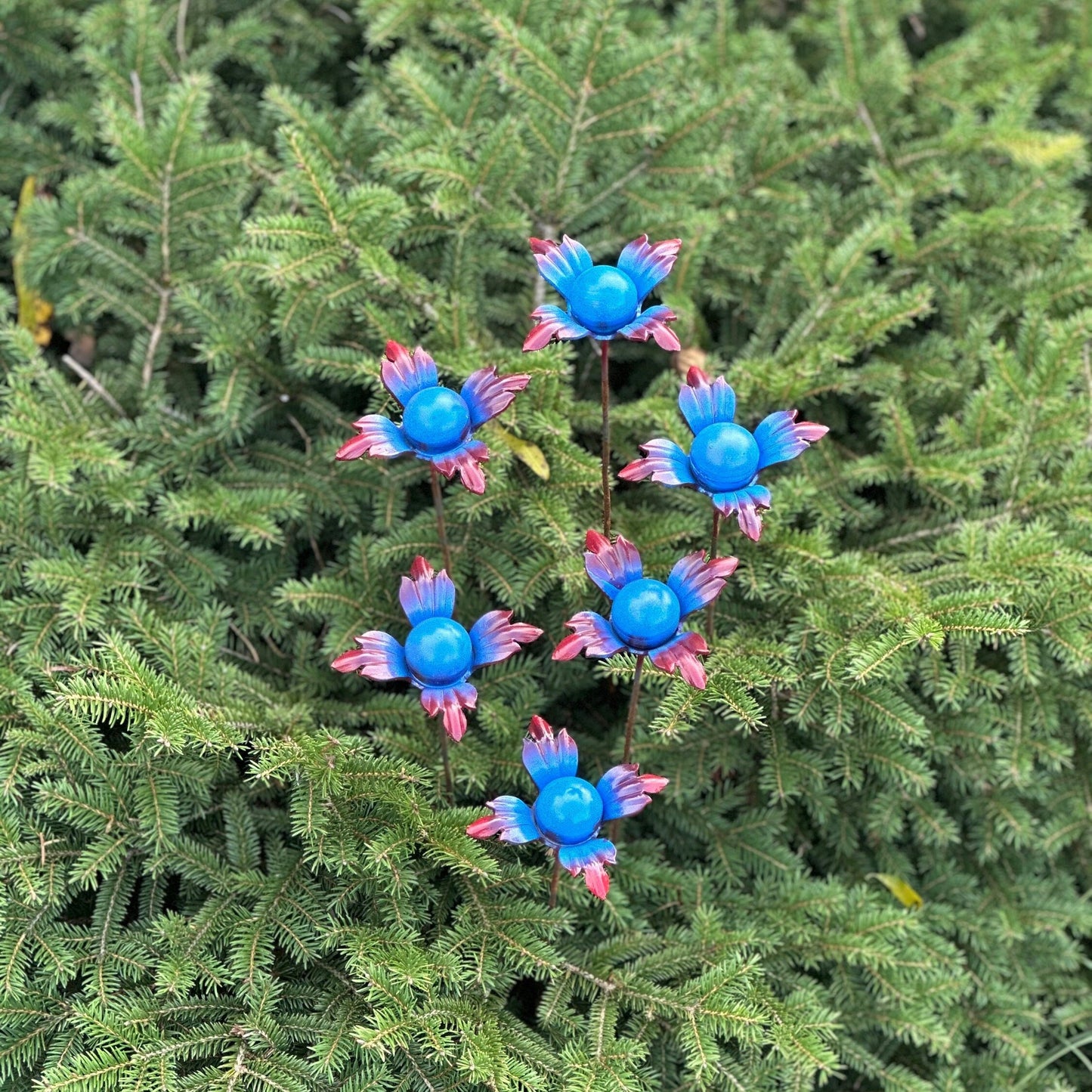 Colorful Metal flowers set of 6 - Add a pop of color to your outdoor garden