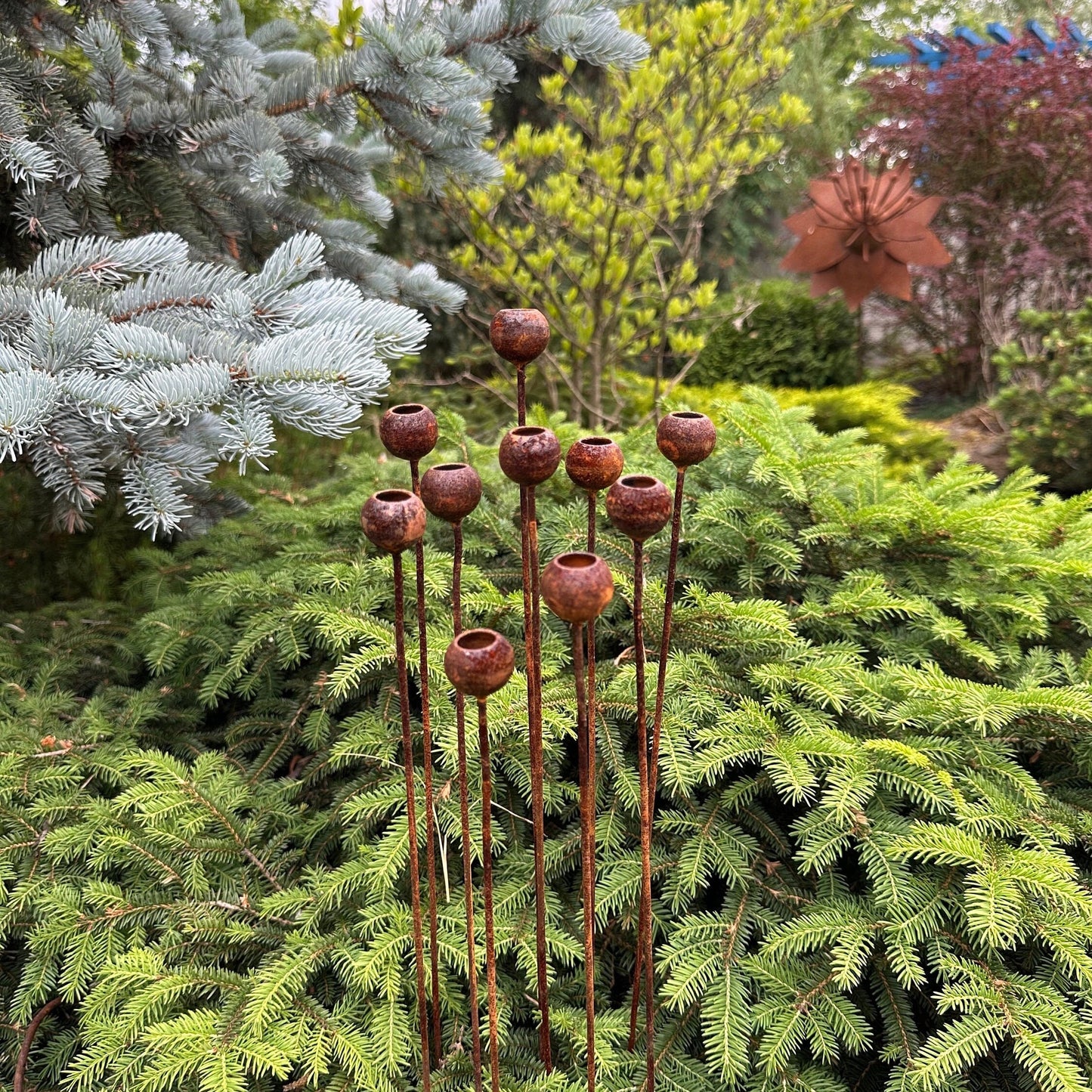 Set of 10 Rusty Tiny Flowers: Rustic Metal Garden Decor Perfect for Enhancing Your Outdoor Space, Ideal for Metal Rain Catchers and Yard Art.