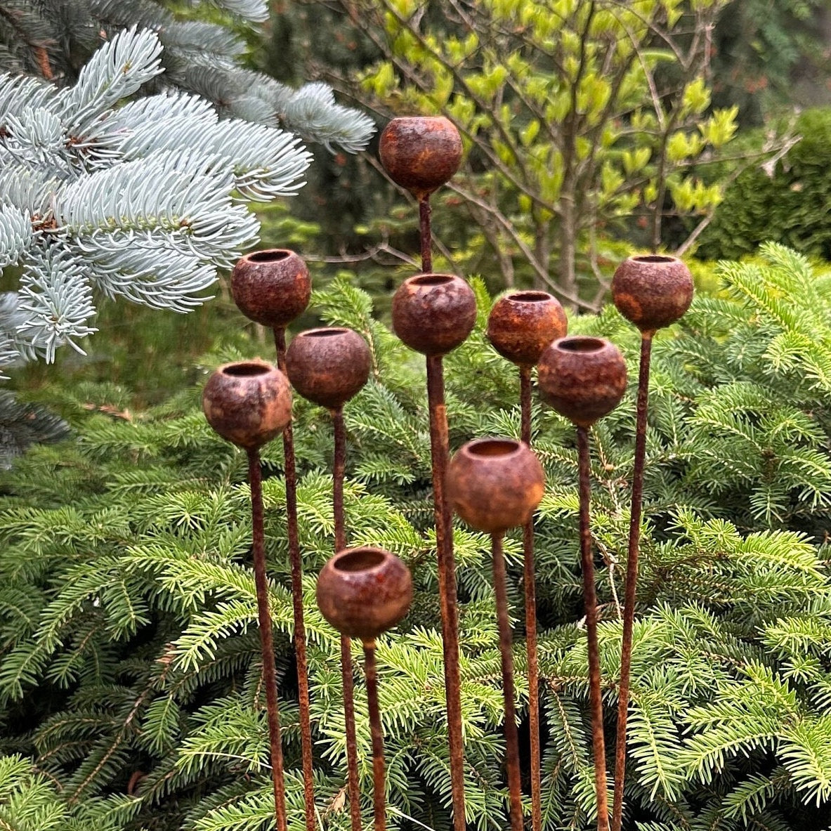 Set of 10 Rusty Tiny Flowers: Rustic Metal Garden Decor Perfect for Enhancing Your Outdoor Space, Ideal for Metal Rain Catchers and Yard Art.