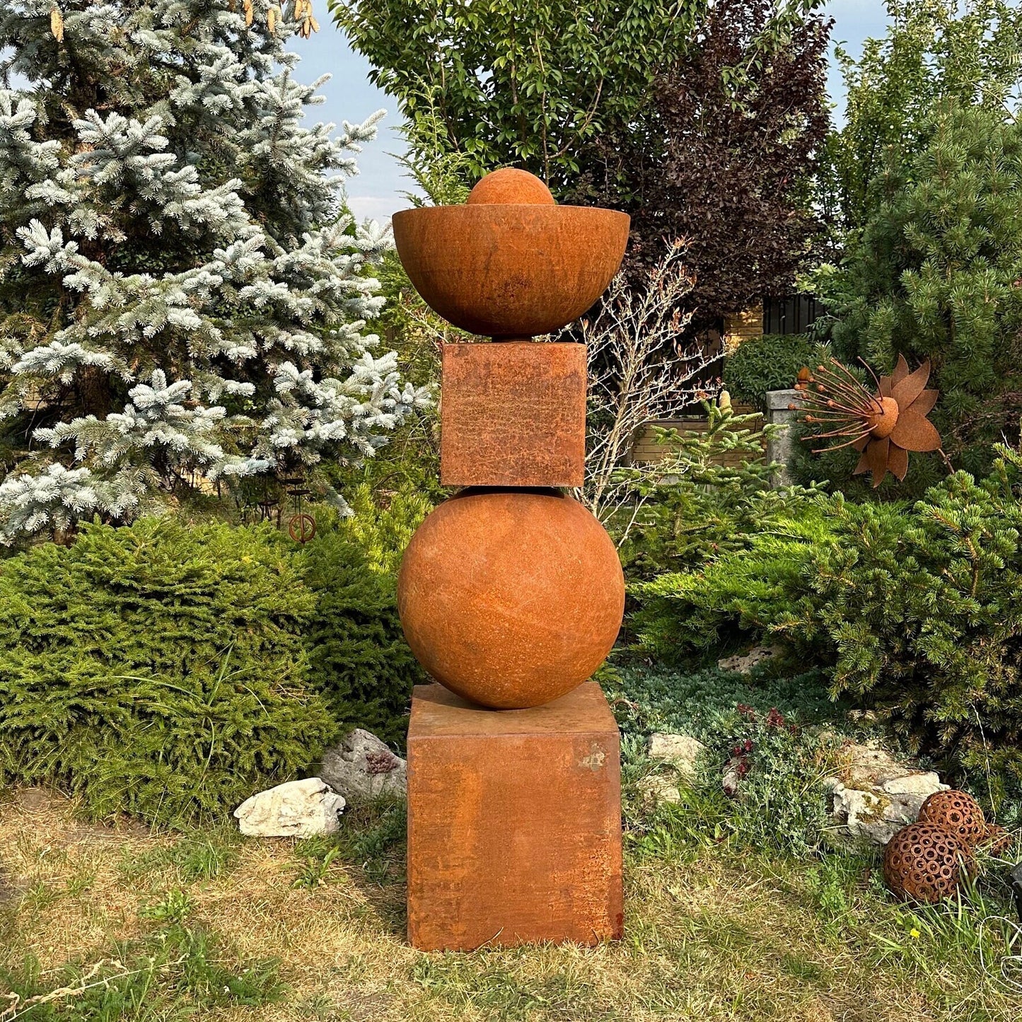 Simple Shapes Rusty Metal Modern Art - Minimalistic Totem Sculpture for Outdoor Decor