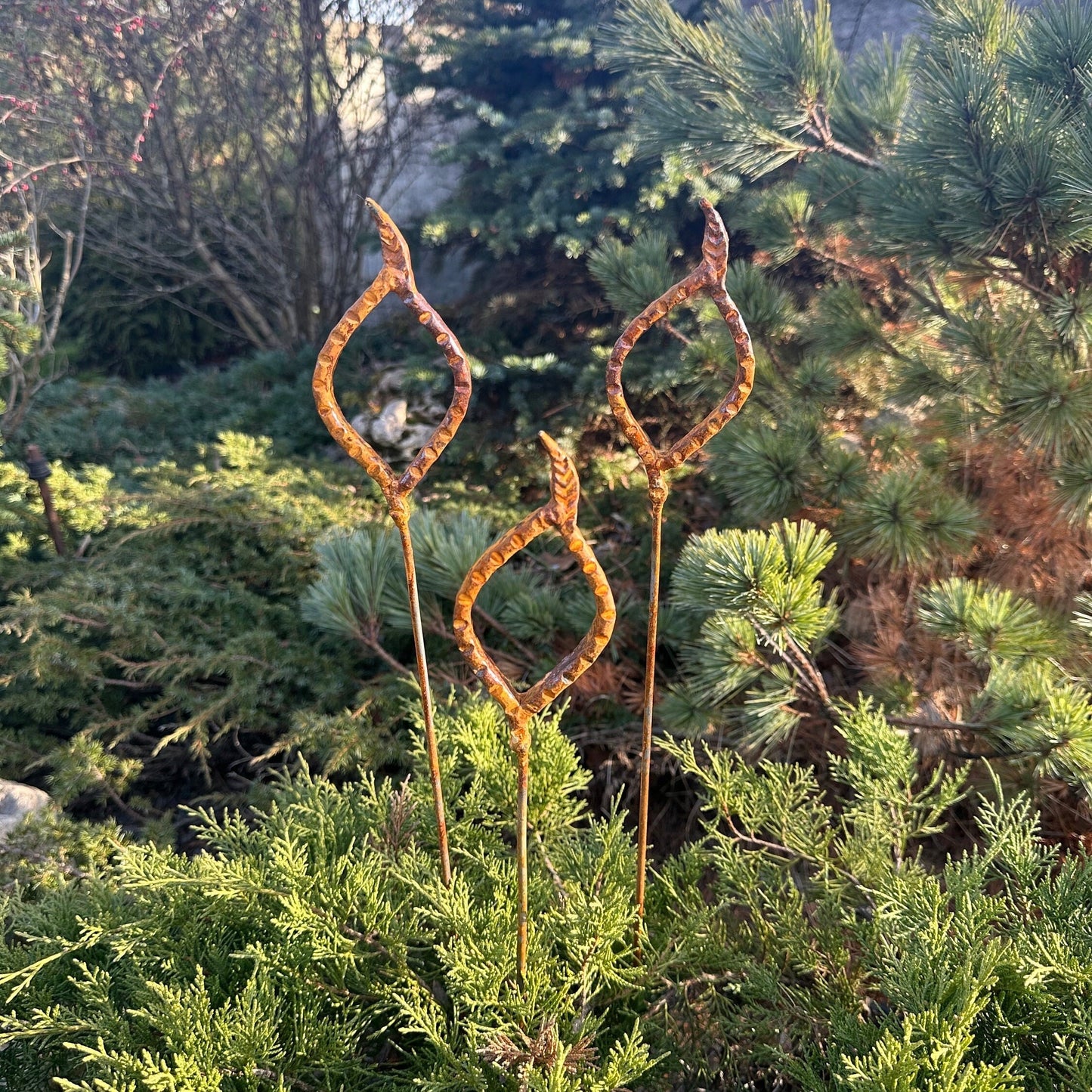 Rusty flowers set of 3, Flower garden stakes, Metal garden decor, metal yard art, outdoor metal decor, Rusty metal garden decor