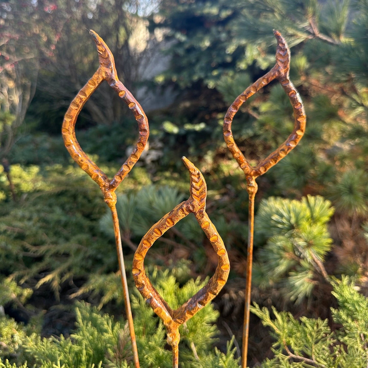 Rusty flowers set of 3, Flower garden stakes, Metal garden decor, metal yard art, outdoor metal decor, Rusty metal garden decor